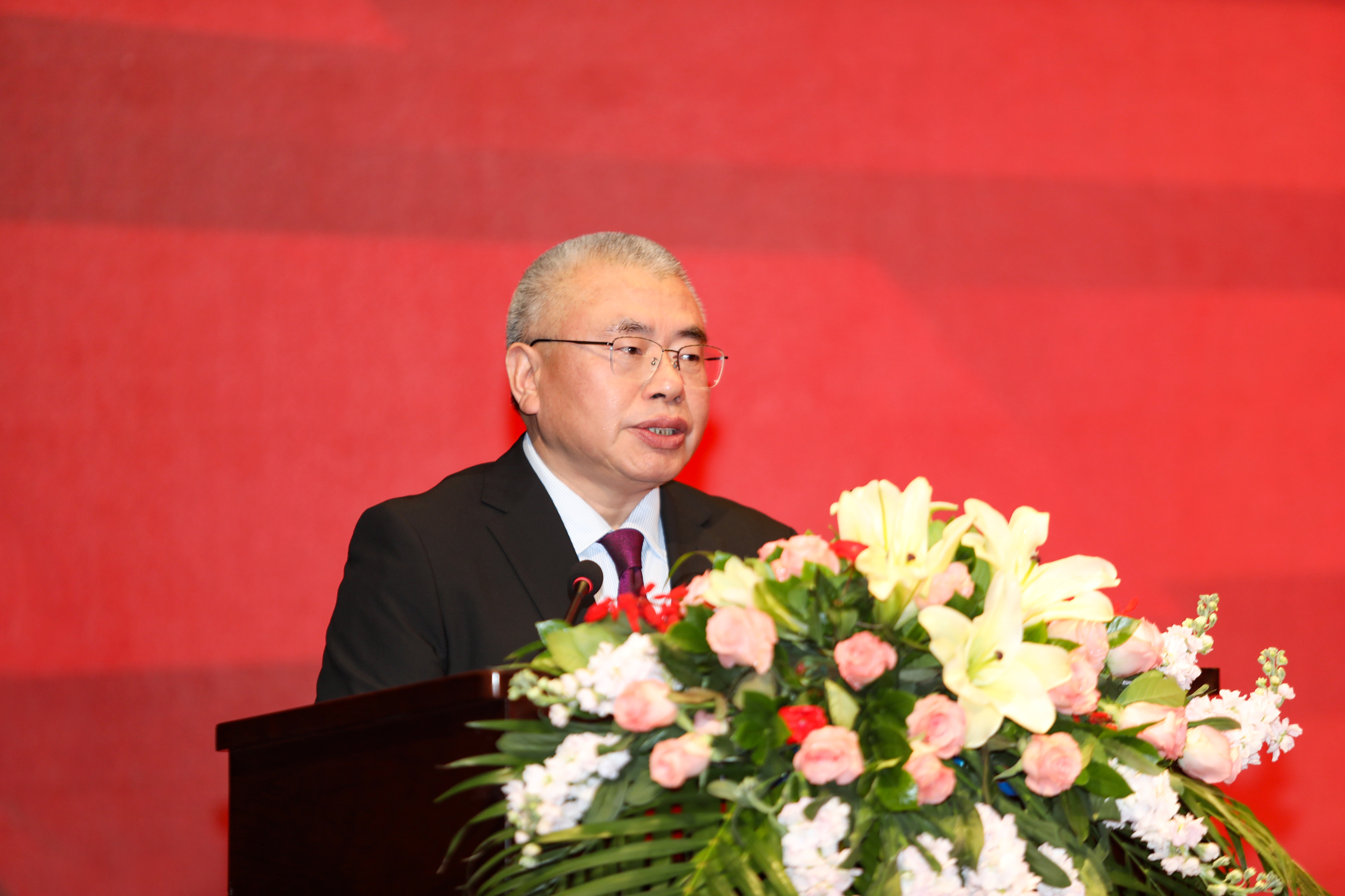 1.集團公司黨委書記、董事長、總經理楊安國作大會致辭.JPG